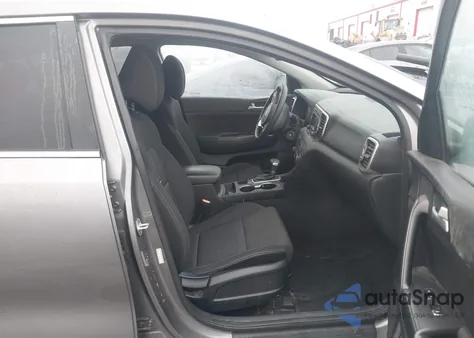 2018 Kia Sportage Lx z USA, uszkodzony, nr VIN KNDPMCAC2J7337744